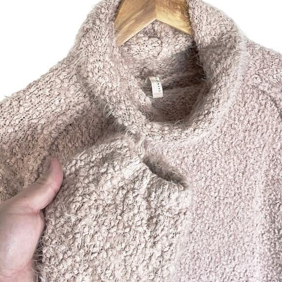 FREE PEOPLE Movement Cuddle Up Sweater Rose Pink size s/m - Picture 4 of 5